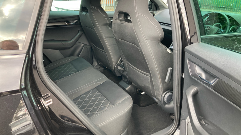 Skoda Karoq 1.5 TSI Sport Line 4x4 5dr DSG Petrol Estate
